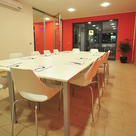 325 Tor Vergata Hotel