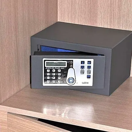 325 Tor Vergata فندق 3*