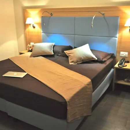 Hotel 325 Tor Vergata Roma