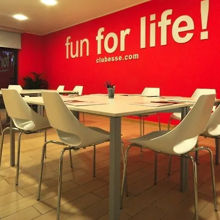 325 Tor Vergata 3* 로마