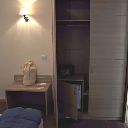 فندق 325 Tor Vergata 3*