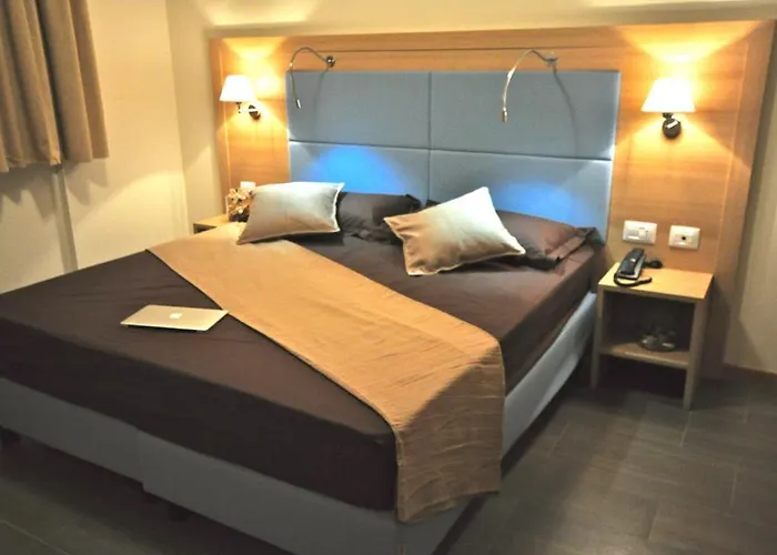 Hotel 325 Tor Vergata Roma